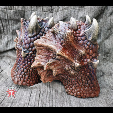 Dragon shoulders