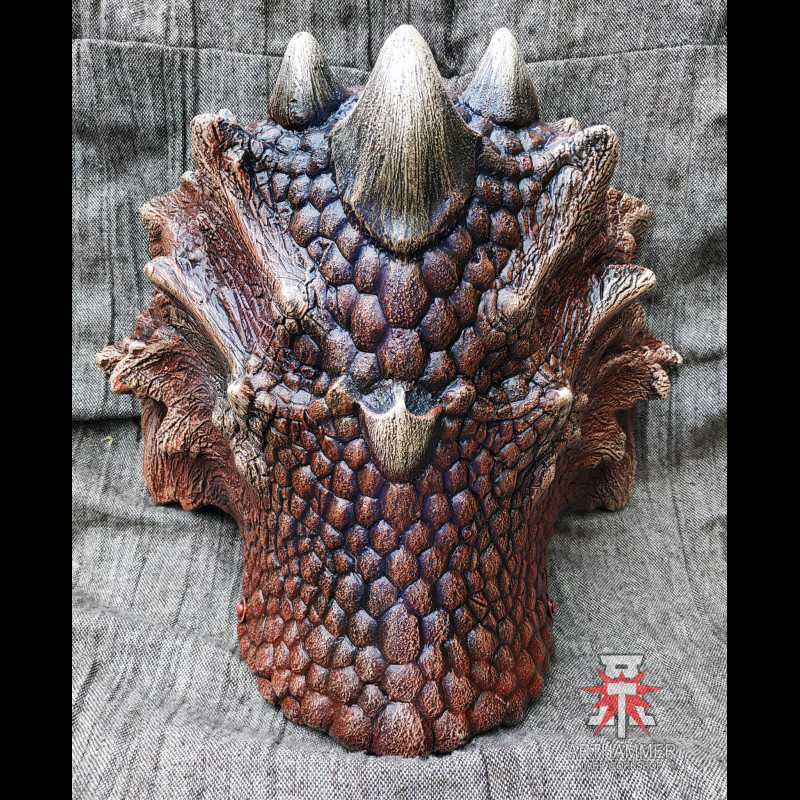 Dragon shoulders