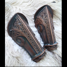 Dwarf bracers