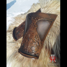 Dwarf hip armour