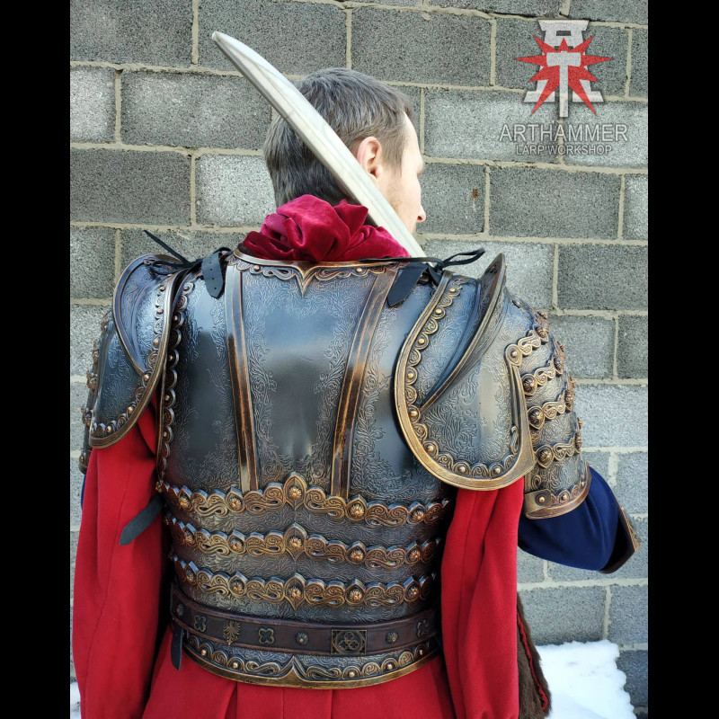 Hussar shoulders