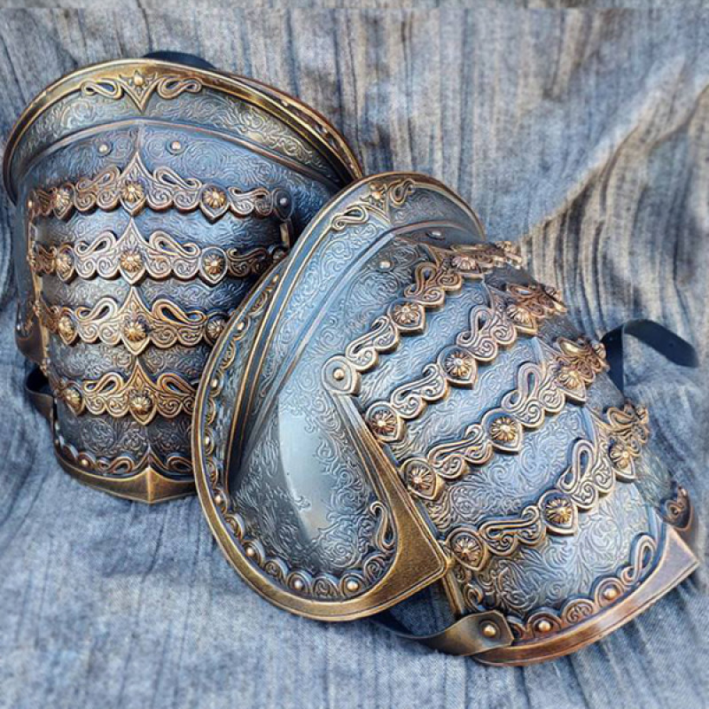 Hussar shoulders