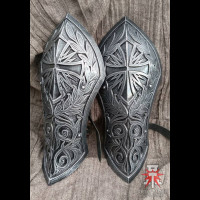 Inquisitor bracers
