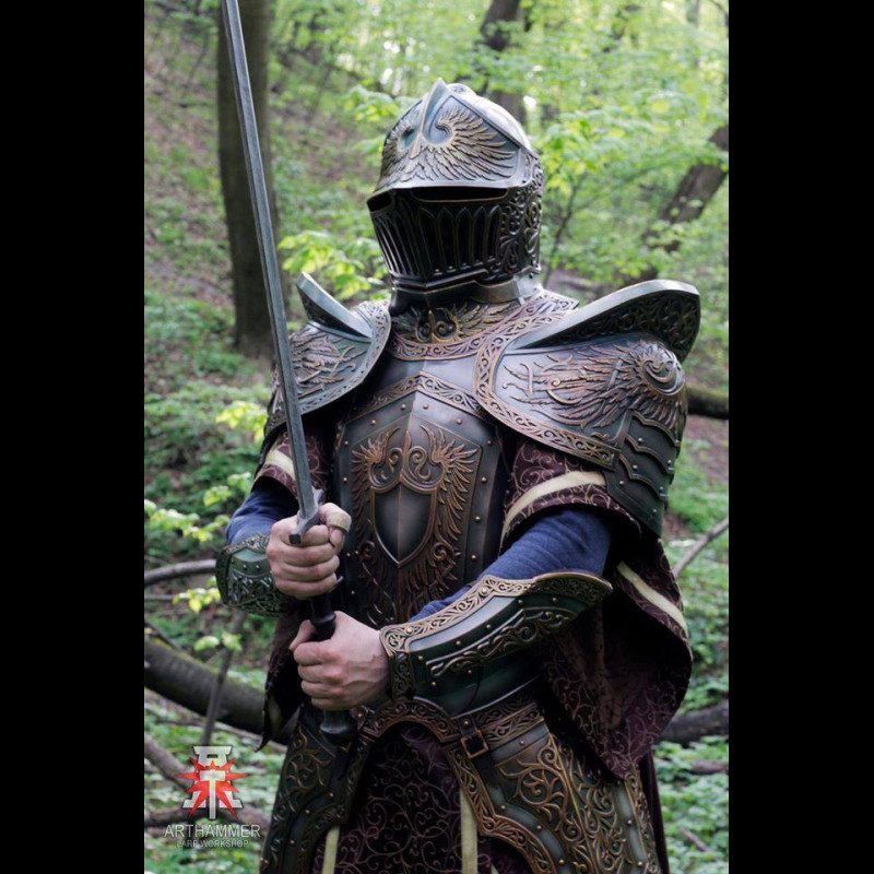 Italian Knight shoulders