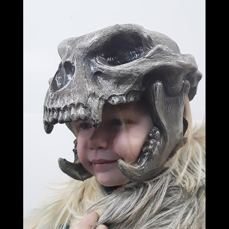 Scull jaguar helmet